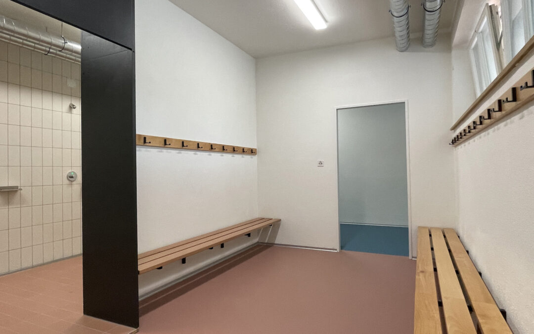 Schulhaus Neubad, Umbau Garderoben und Duschen